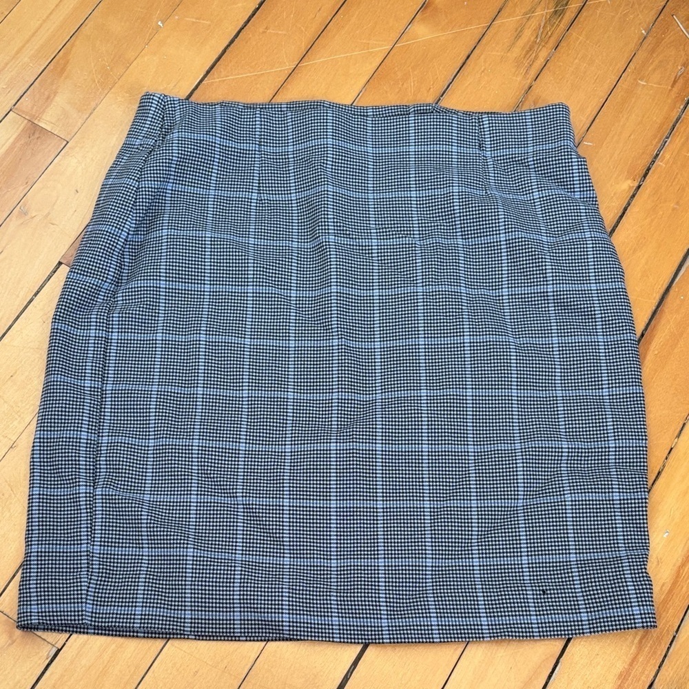 🎉4/30$🎉 Dynamite Black and White Plaid Mini Skirt